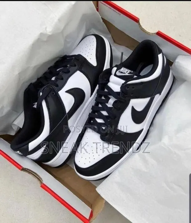 Nike Sb Panda Black N White · Photo 1