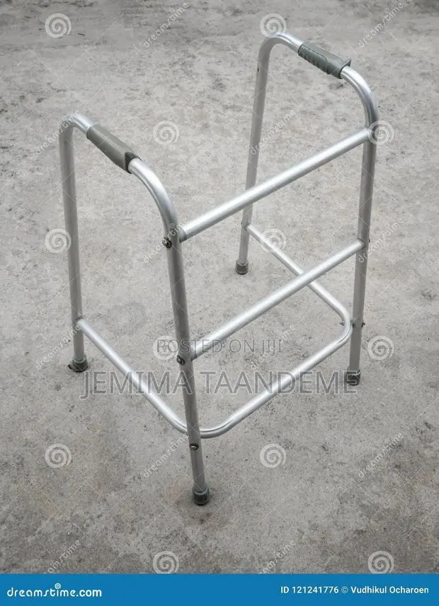 Zimmer Frame Without Wheels · Photo 1