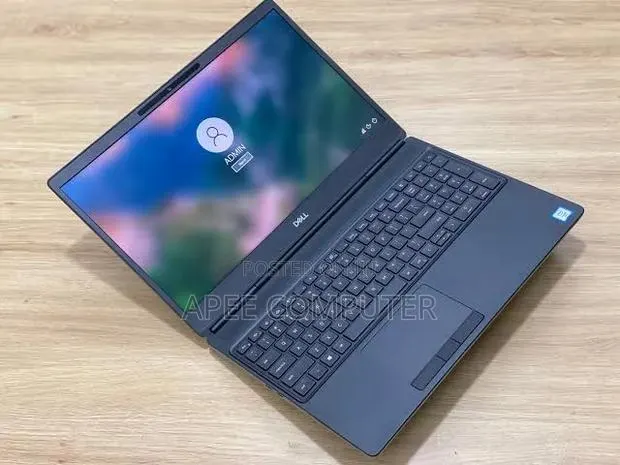 Laptop Dell Precision 7550 64GB Intel Xeon SSD 512GB · Photo 1