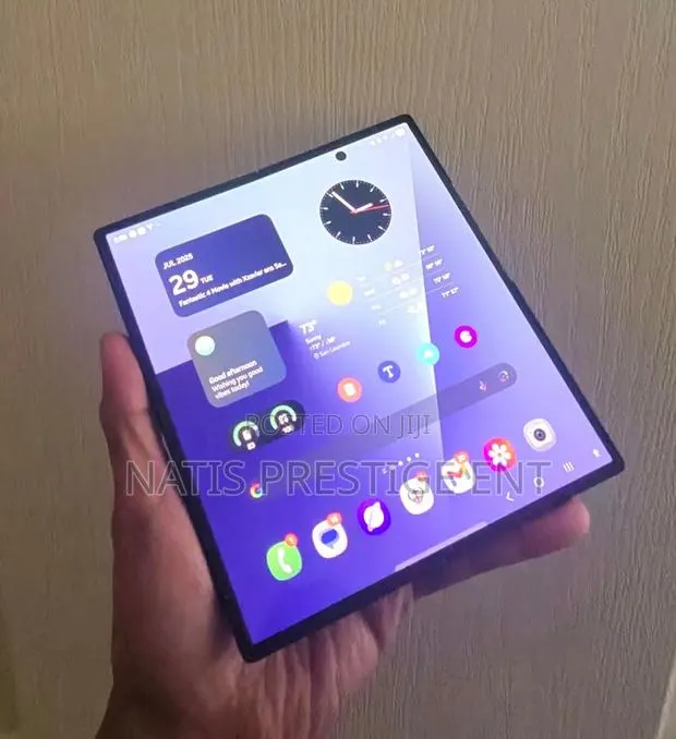 Vivo X Fold5 1 TB Black · Photo 1