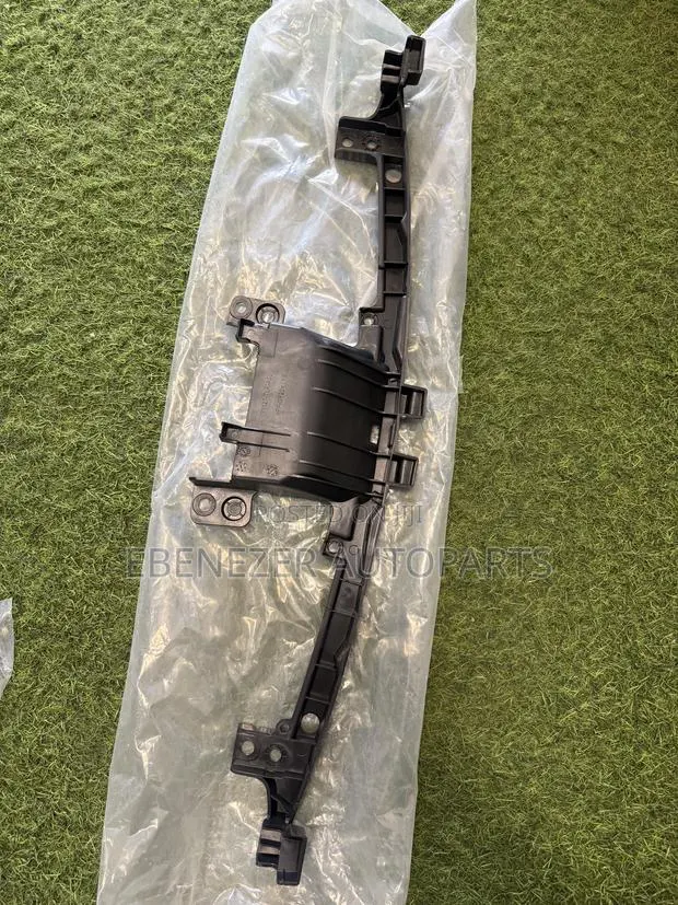 Honda CRV Cr-v Grille Bracket 2017 2018 2019 · Photo 1