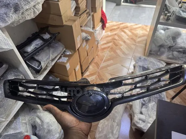 Toyota Corolla 2014, 2015, 2016, Top Grille Available · Photo 1