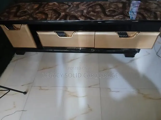 Tv Stand for Sale · Photo 1