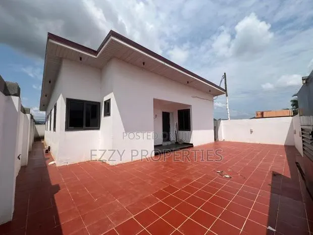 3bdrm House in Oyarifa for sale · Photo 1
