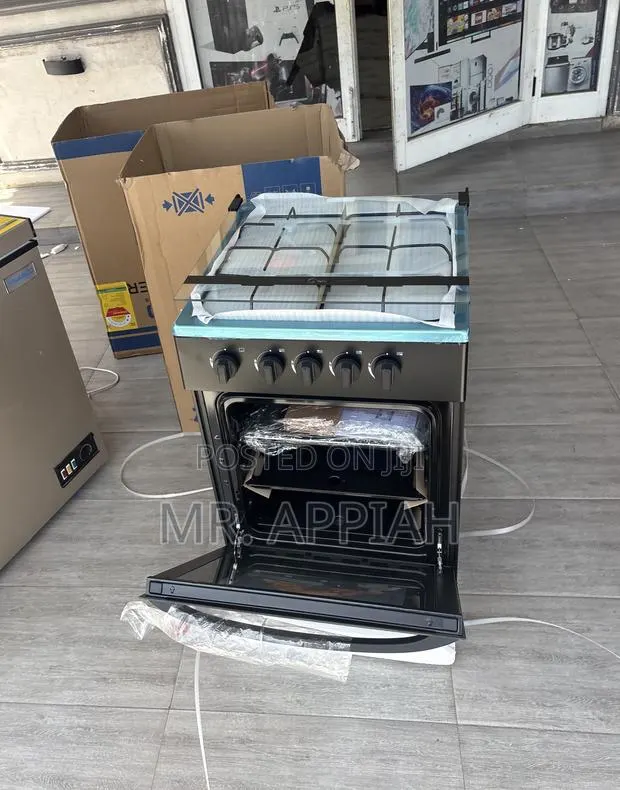 Effortless Cooking Midea 4 Burner Gas Cooker · Photo 1