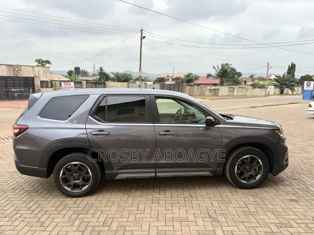 Honda Pilot 2023 Gray · Photo 1