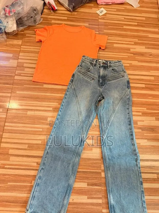 Jeans and Top Set · Photo 1