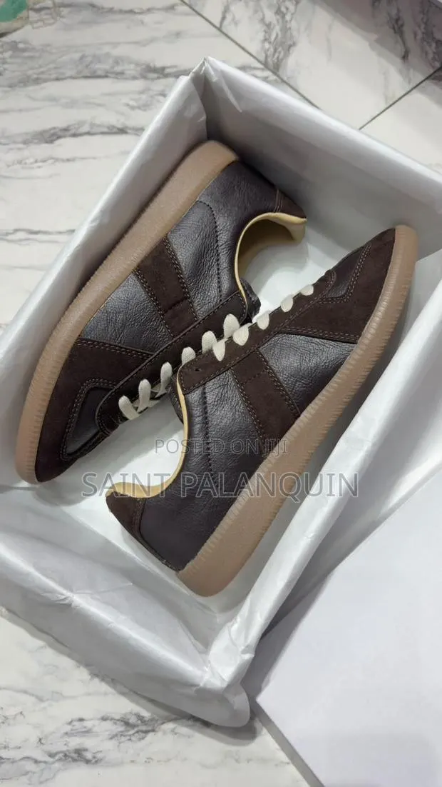Maison Margiela Dark Brown Colorway · Photo 1