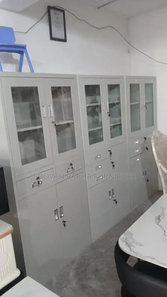 Heavy Duty Reinforced Storage Unit Cabinet · Photo 1