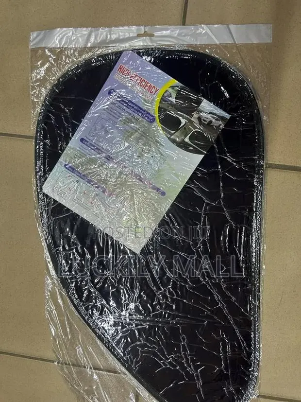 A Car Sun Shade · Photo 1