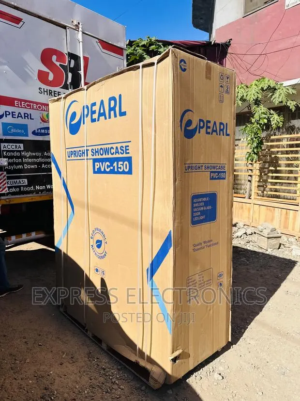 Vertical Display Fridge Pearl PVC-150 3doors · Photo 1