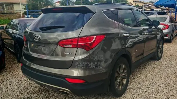 Hyundai Santa Fe Limited 4dr SUV AWD (3.3L 6cyl 6A) 2014 Gray · Photo 1