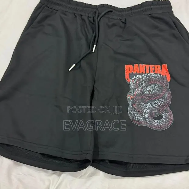 Simple Shorts · Photo 1