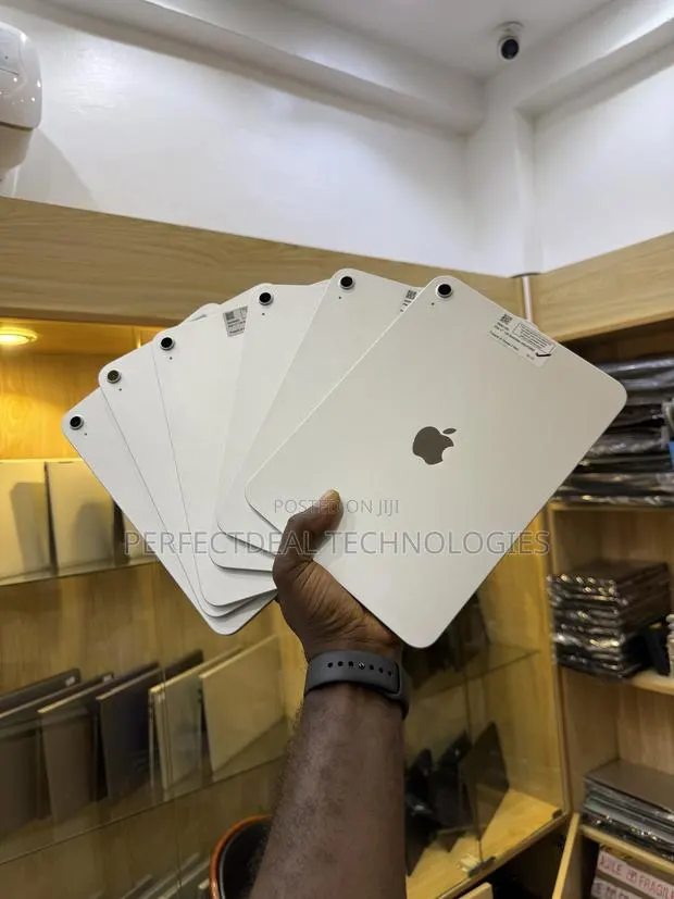 New Apple iPad (2022) 128 GB Silver · Photo 1