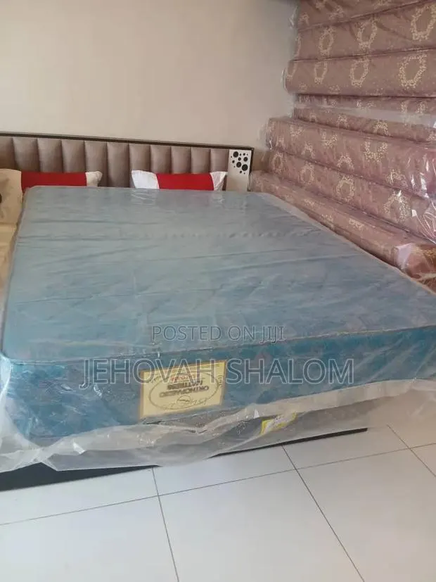 King Mattress Available for Sale · Photo 1