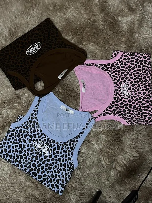 Basic Tops · Photo 1