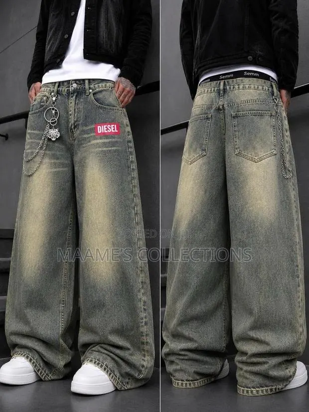 Men’s Light-Wash, Wide-Leg Baggy Denim Jeans · Photo 1