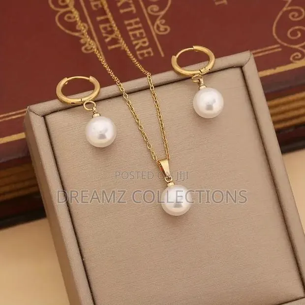 Heart Gemstone Jewelry Set · Photo 1