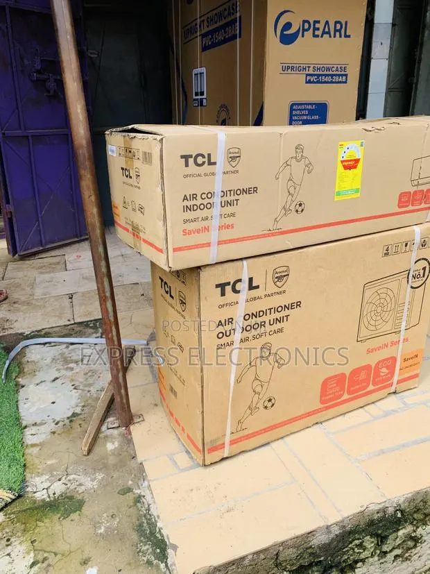 Ultra Modern Sleek 2.5hp Split R410 Gas TCL · Photo 1