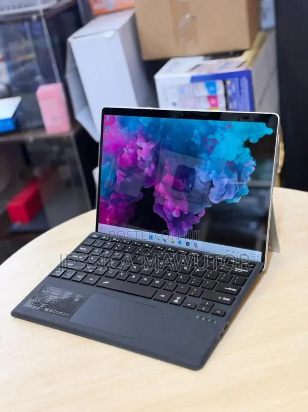 New Laptop Microsoft Surface Pro 2 8GB Intel Core i3 SSD 256GB · Photo 1