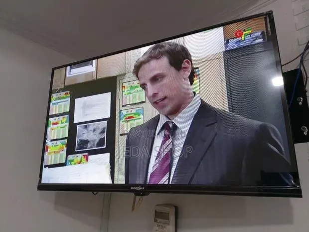 32 Inch Smart Tv · Photo 1
