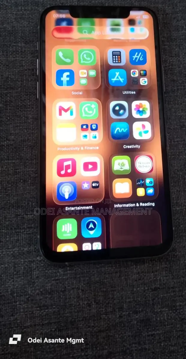 Apple iPhone 11 Pro 64 GB White · Photo 1