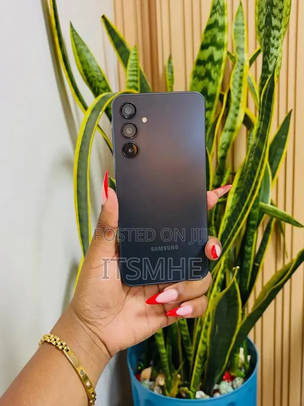 New Samsung Galaxy A16 128 GB Black · Photo 1