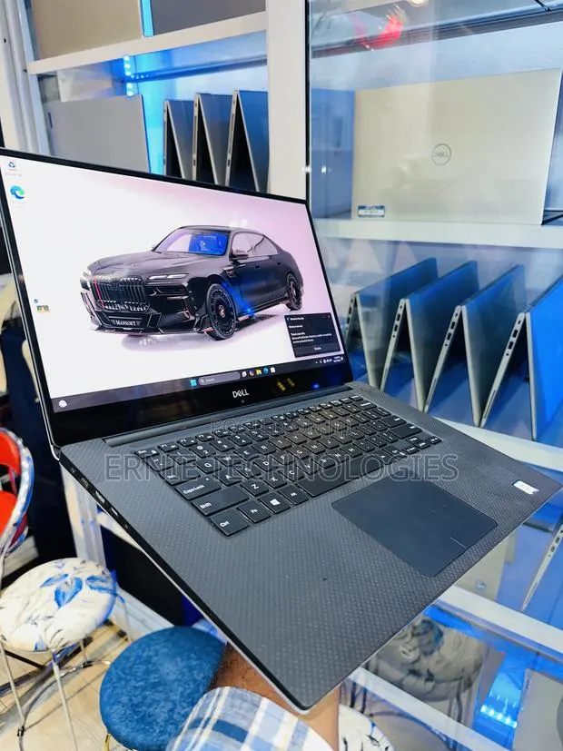 Laptop Dell Precision 5530 16GB Intel Core i7 SSD 512GB · Photo 1