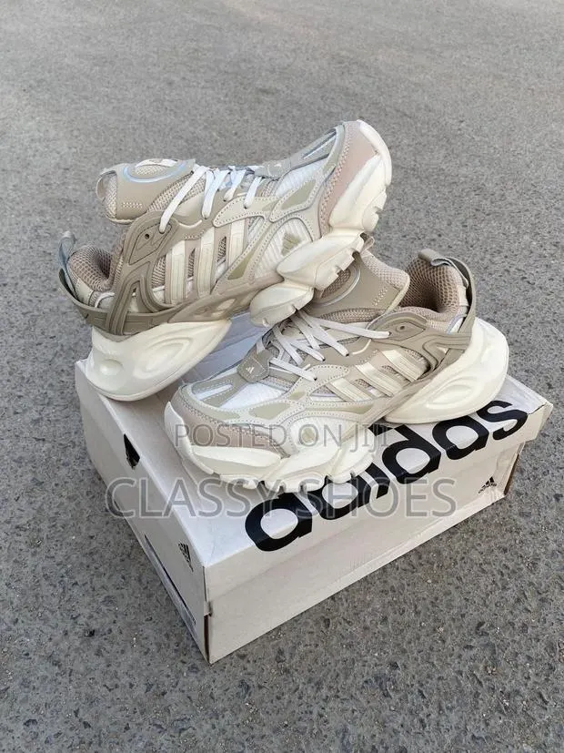 Adidas Tractor · Photo 1