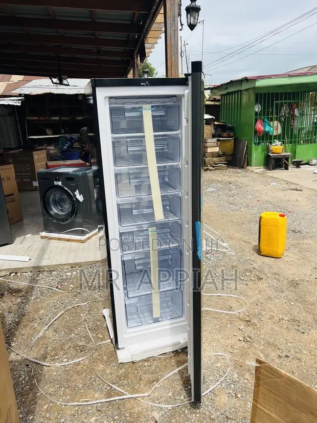 Order Affordable Pearl Single Door Upright Standing Freezer(Puf-370) · Photo 1