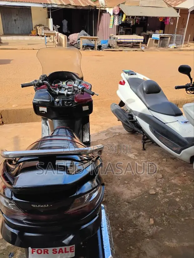 Suzuki Burgman 2025 Black · Photo 1
