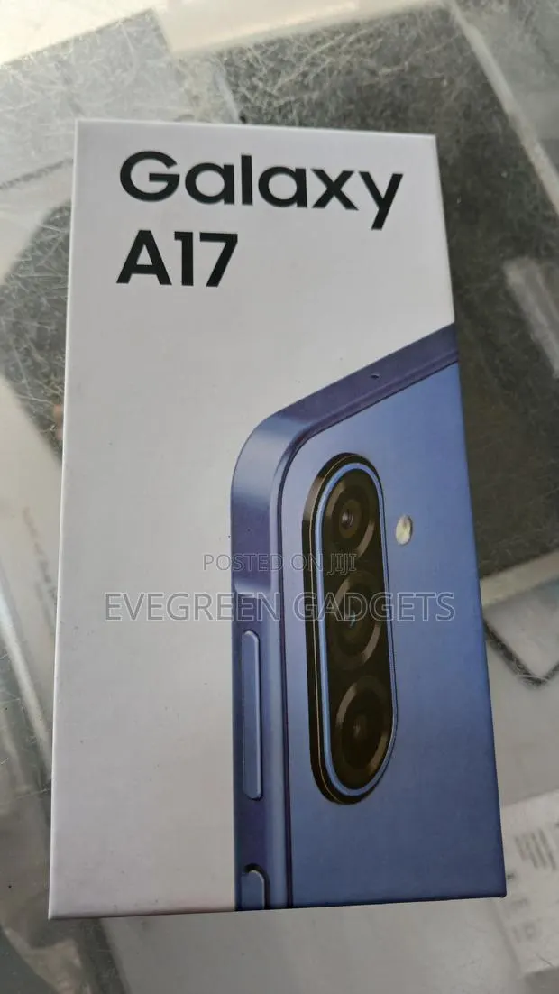 New Samsung Galaxy A17 5G 256 GB Blue · Photo 1