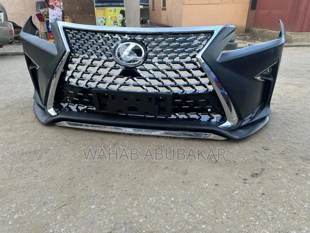 Lexus RX350 2018 Front Bumper Complete SE · Photo 1