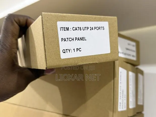 24 Ports Patch Panel · Photo 1