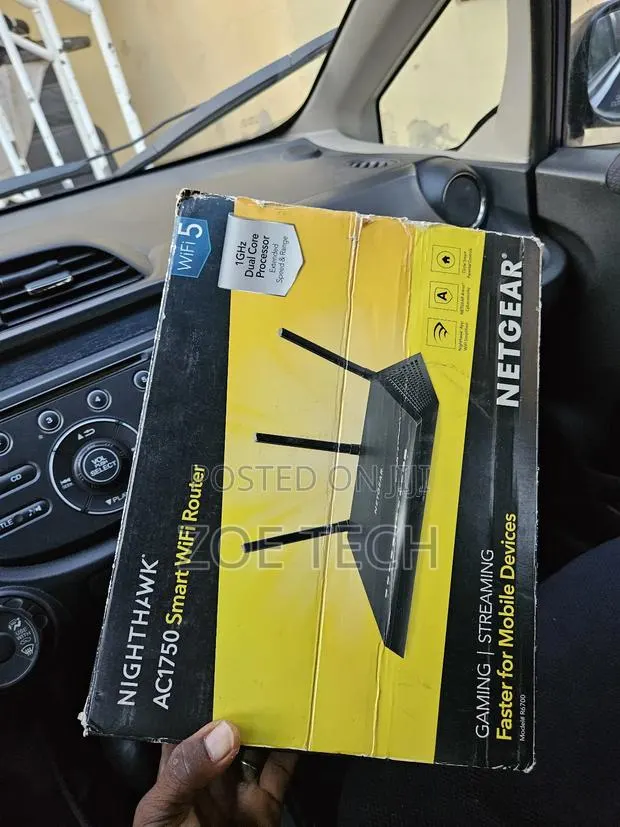 Netgear Nightawk Router · Photo 1