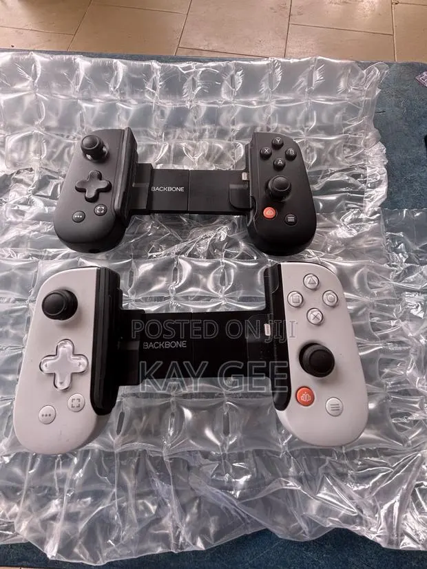 PS Edition Backbone Gaming Controller · Photo 1