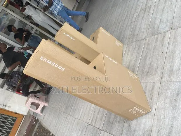 Experience Unique 3d Audio With the Samsung B450f B-Series Soundbar · Photo 1