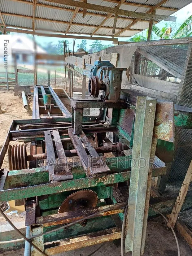 Bush Saw Mill Machine · Photo 1