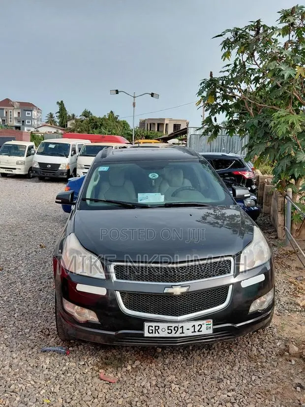 Chevrolet Traverse 2010 Black · Photo 1