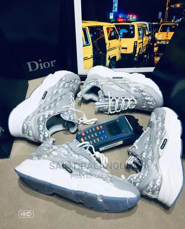 Christian Dior · Photo 1