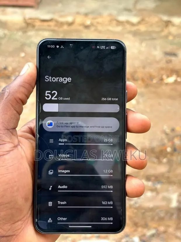 Google Pixel 8 256 GB Black · Photo 1