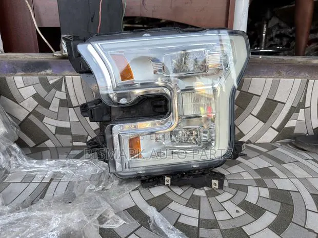 Ford F150 2015 2016 2017 Headlight Spec · Photo 1