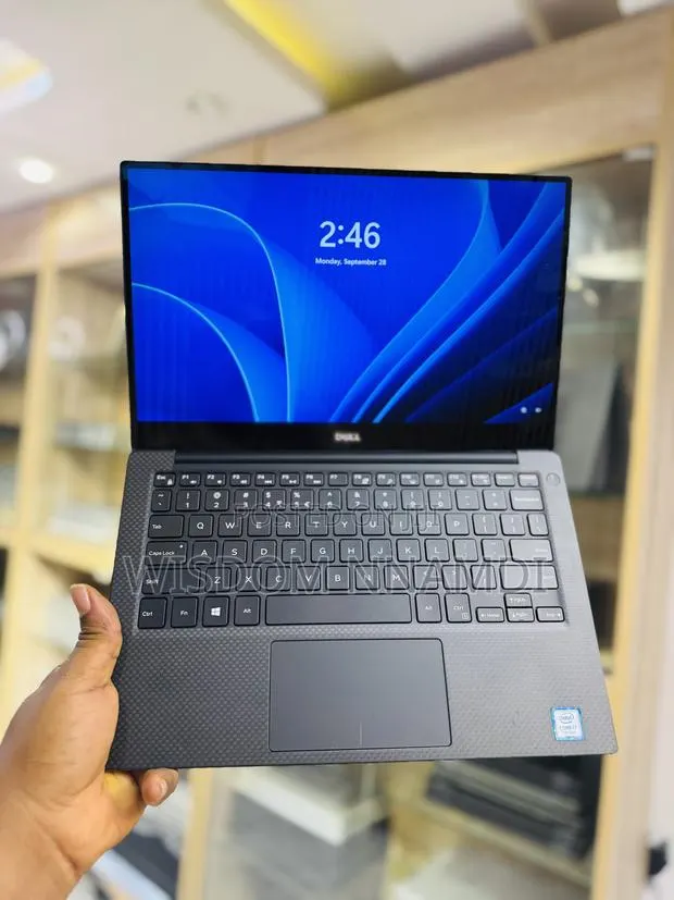 Laptop Dell XPS 13 9360 16GB Intel Core i7 SSD 256GB · Photo 1
