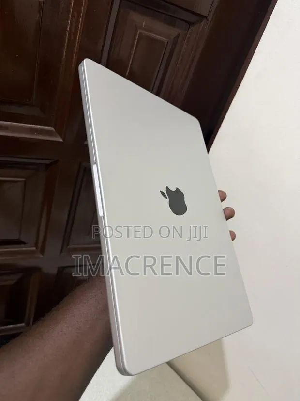 Laptop Apple MacBook Pro 2021 M1 16GB Apple M1 Pro SSD 512GB · Photo 1