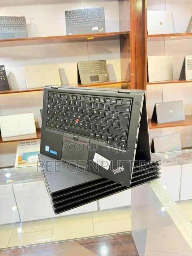 Laptop Lenovo ThinkPad X1 Yoga 8GB Intel Core i5 SSD 256GB · Photo 1