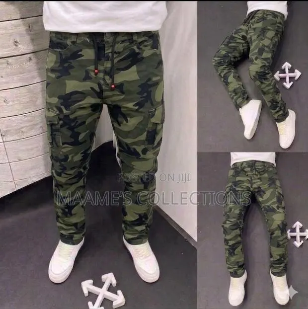 Camouflage-printed Cargo Jogger Pants · Photo 1