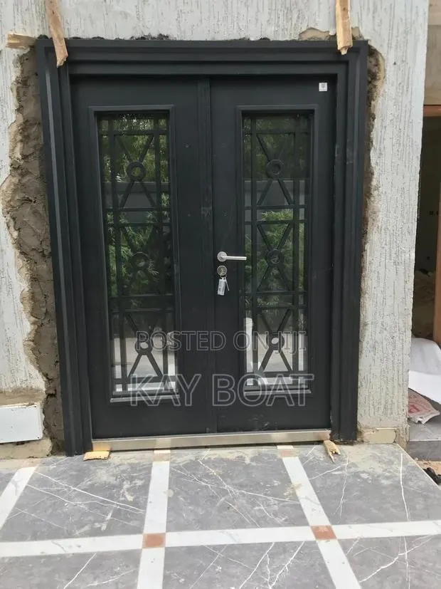 Full Metal With Glass Available · Photo 1
