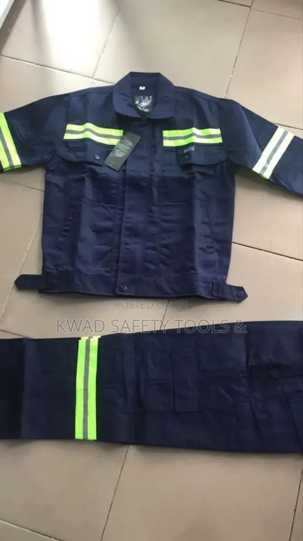 100% Cotton Workwear · Photo 1