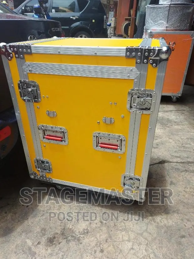 Flight Case (Rack) 16 U · Photo 1