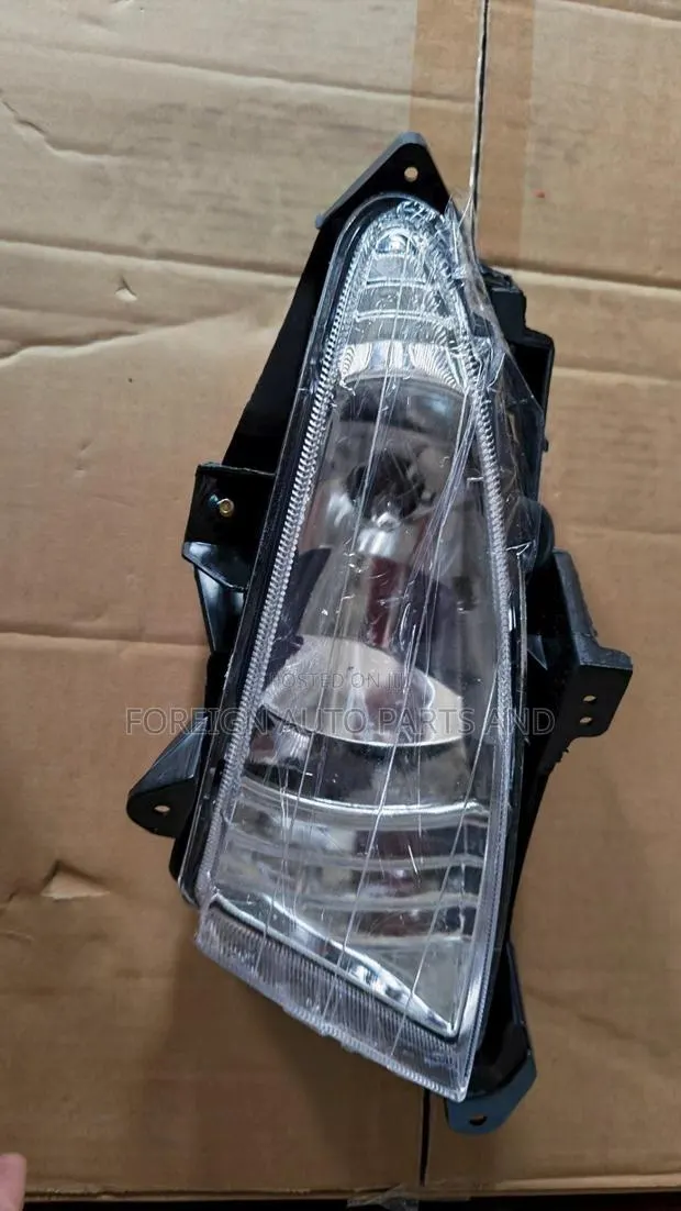 Elantra Fog Light (2009-2013) · Photo 1
